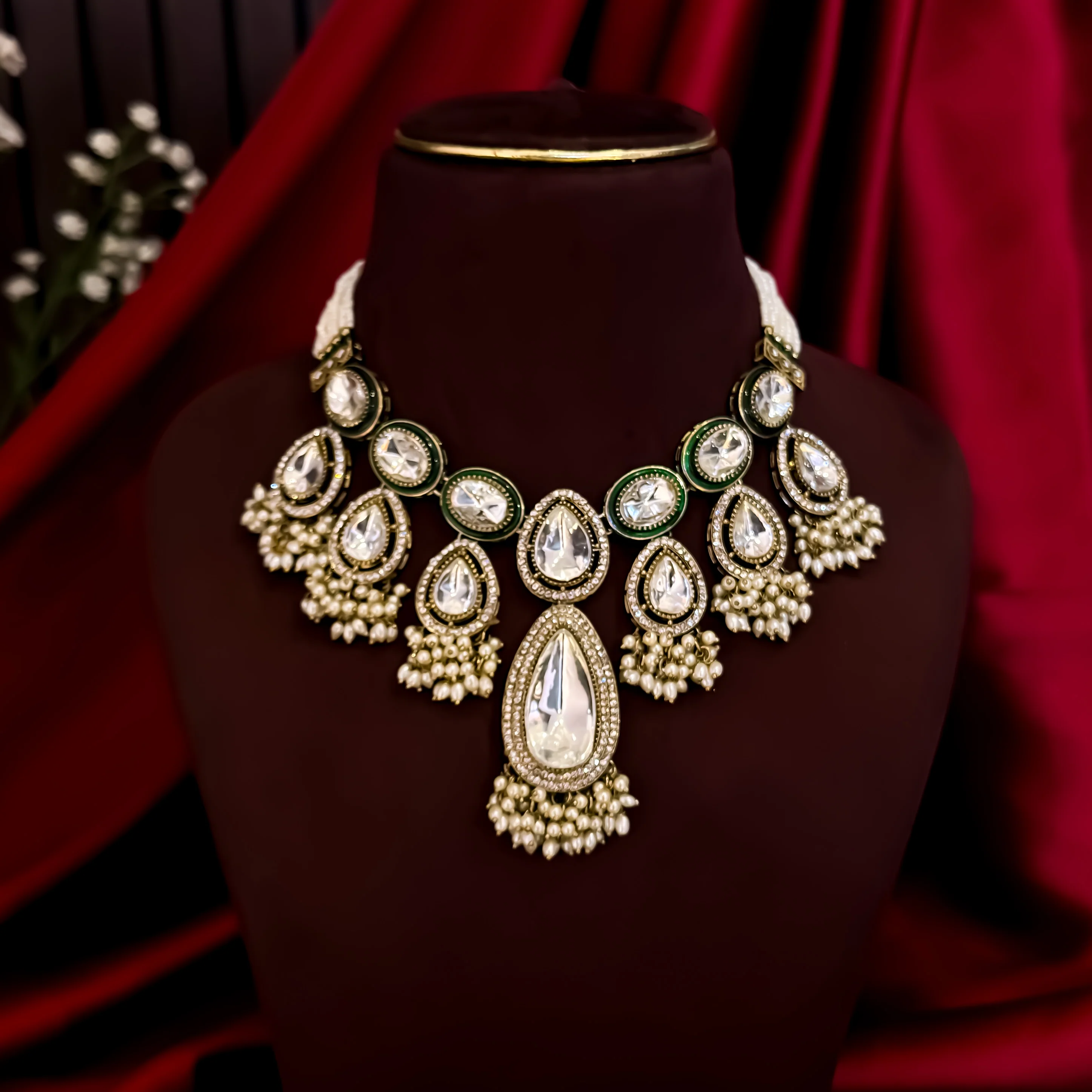 Lavanya Premium Kundan Necklace Set - Golden - Image 2