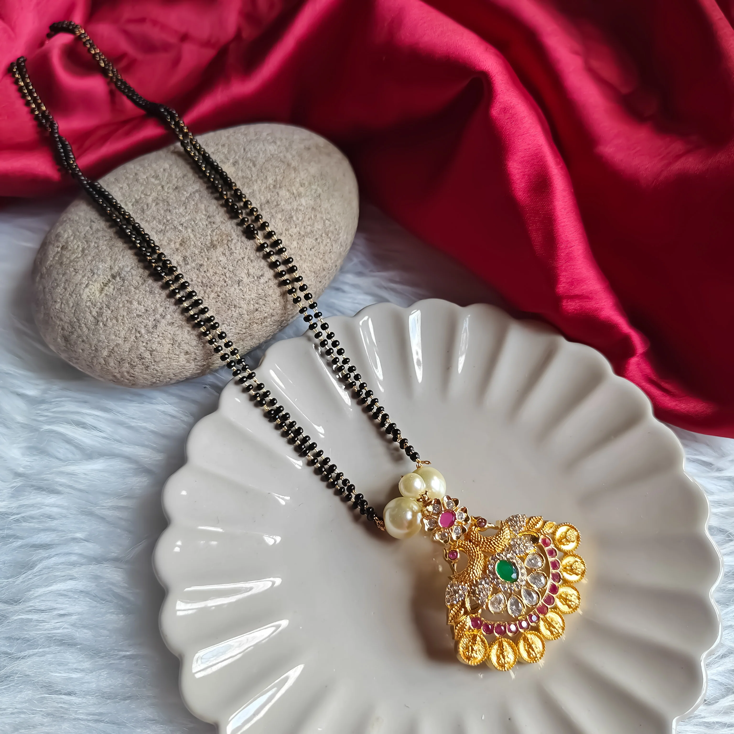 Peacock AD Mangalsutra with Green & Emerald Stones - Image 3