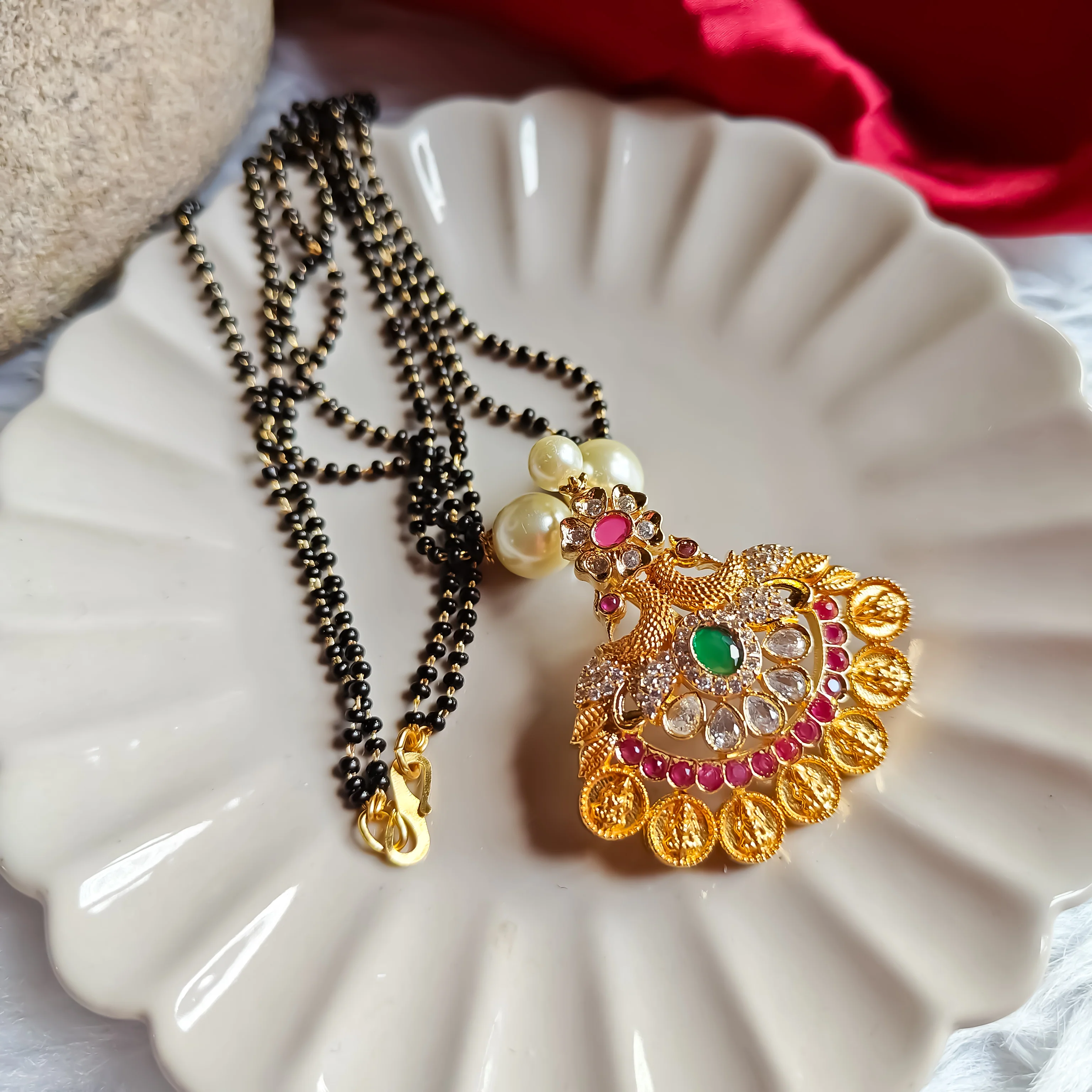 Peacock AD Mangalsutra with Green & Emerald Stones - Image 4