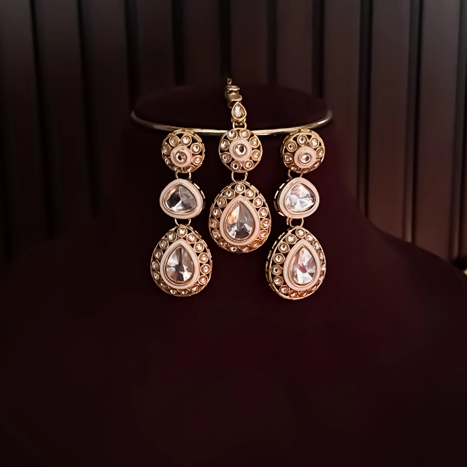 Ashnoor Kundan Necklace Set - Golden - Image 3
