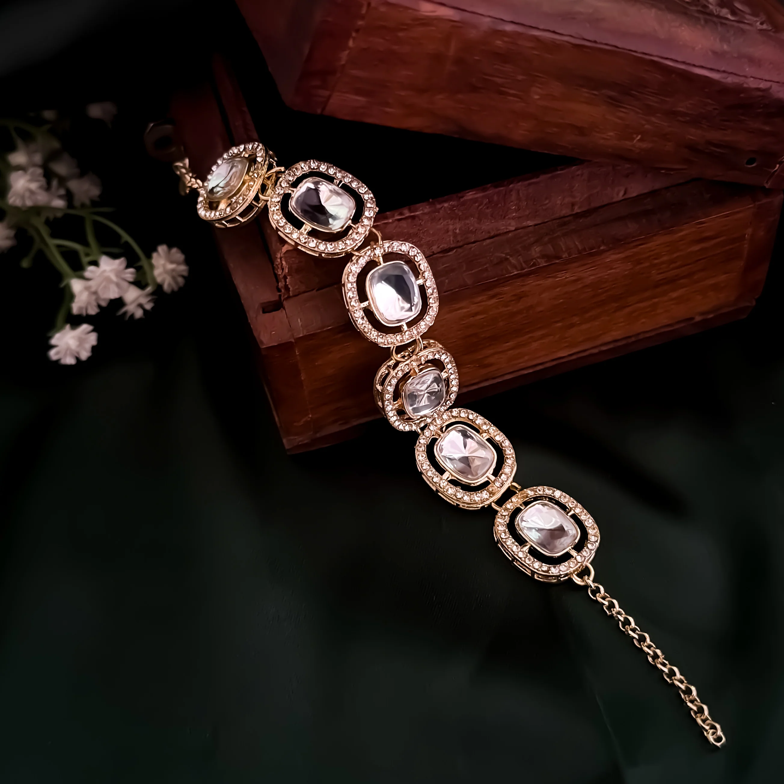 Zafira Polki Look Alike Adjustable Bracelet - Golden - Image 3