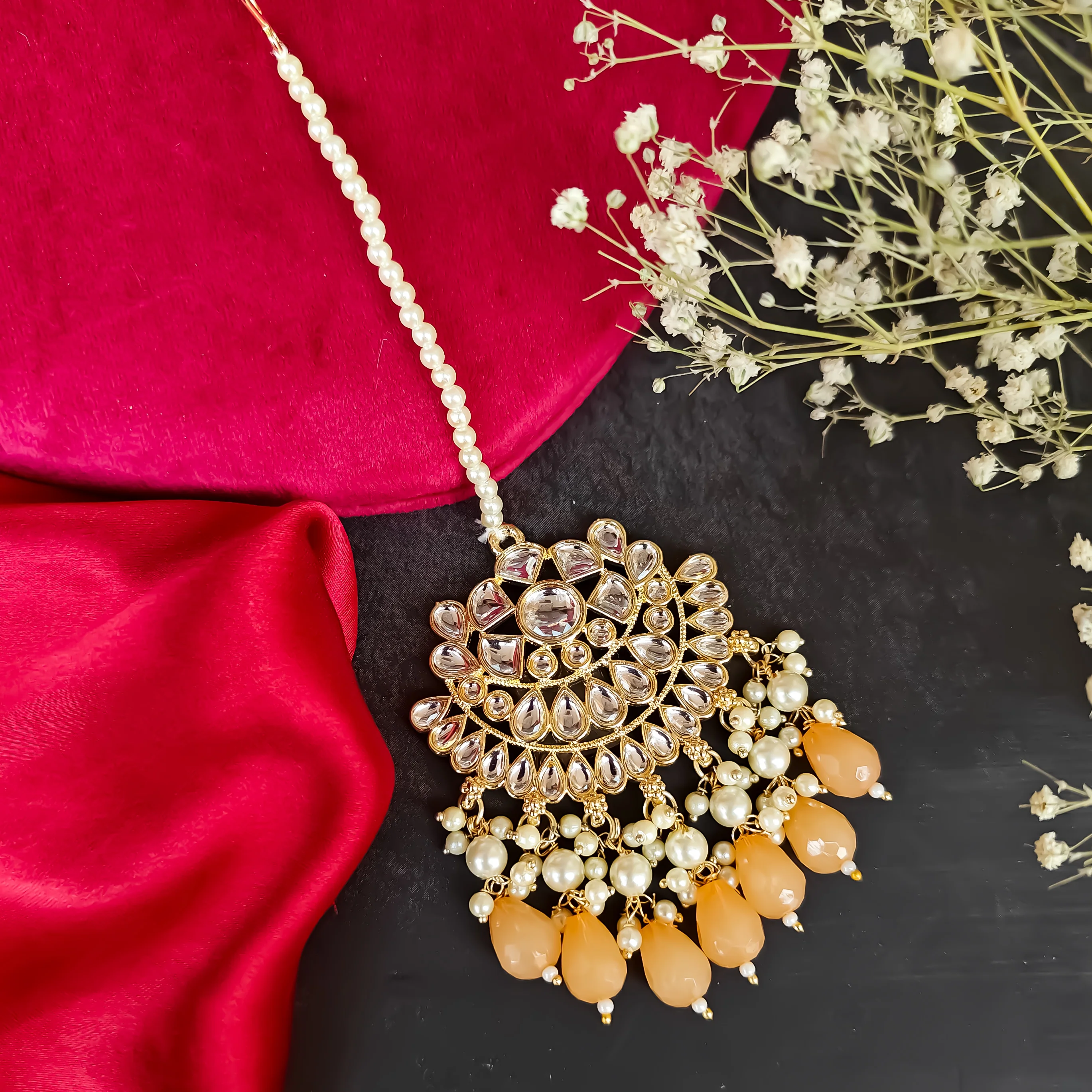 Amber Dabi Kundan Necklace Set - Peach - Image 4