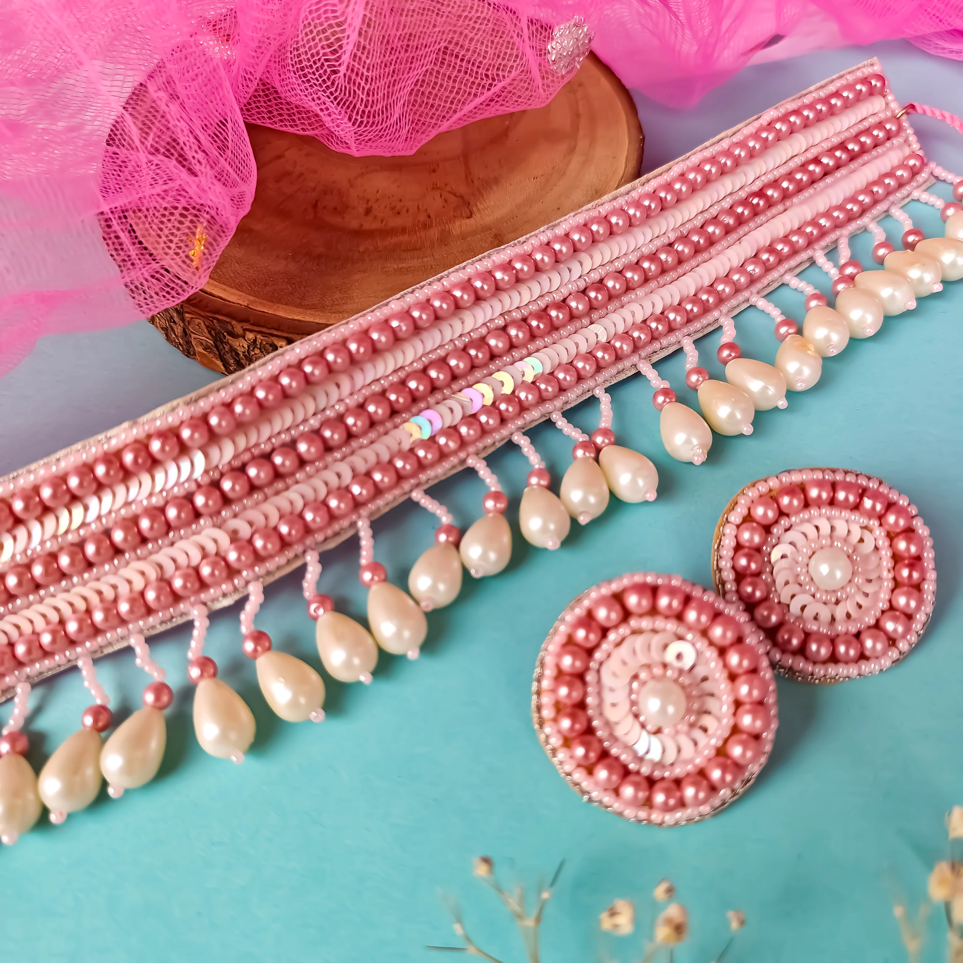 Gracia Hand Embroidered Necklace Set - Pink - Image 4