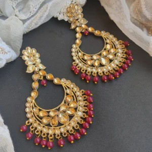 ""KANJI'' GOLDEN LCT EARRINGS MANGTIKA SET - RED - Image 4