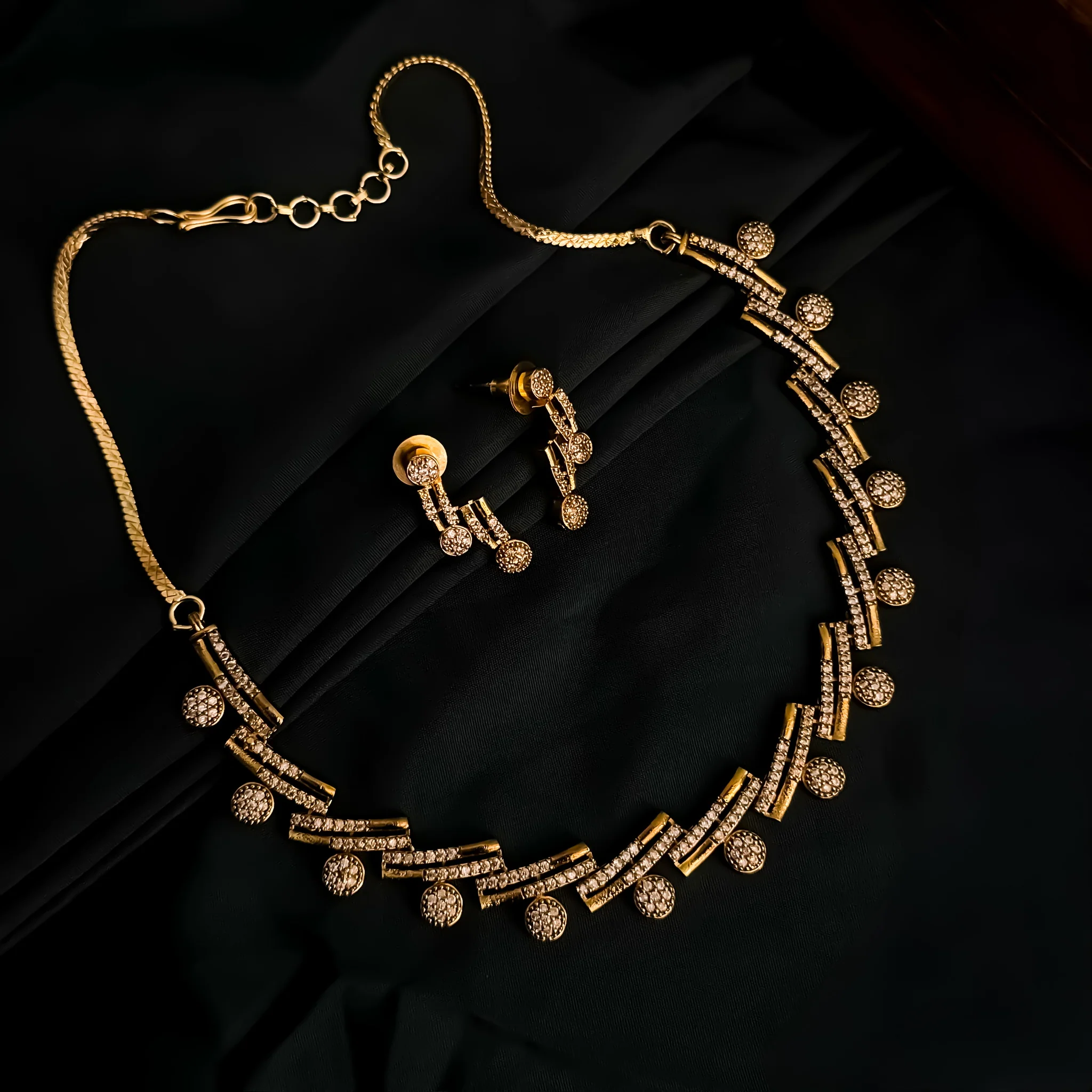 Dhiman Minimal AD Necklace Set - Image 6