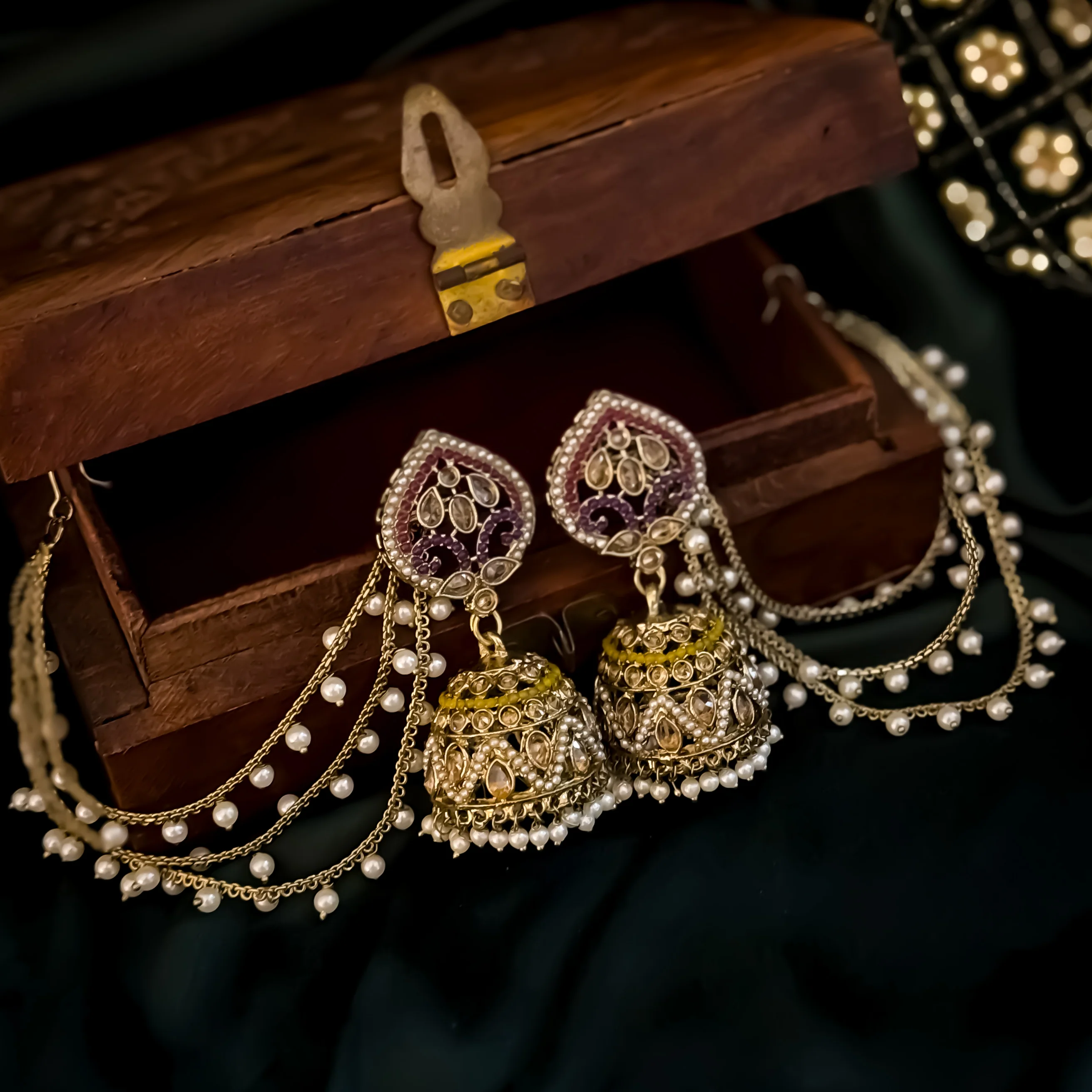 Dhriti Reverse AD Jadau Jhumka with Sahara & Teeka- Multi - Image 4