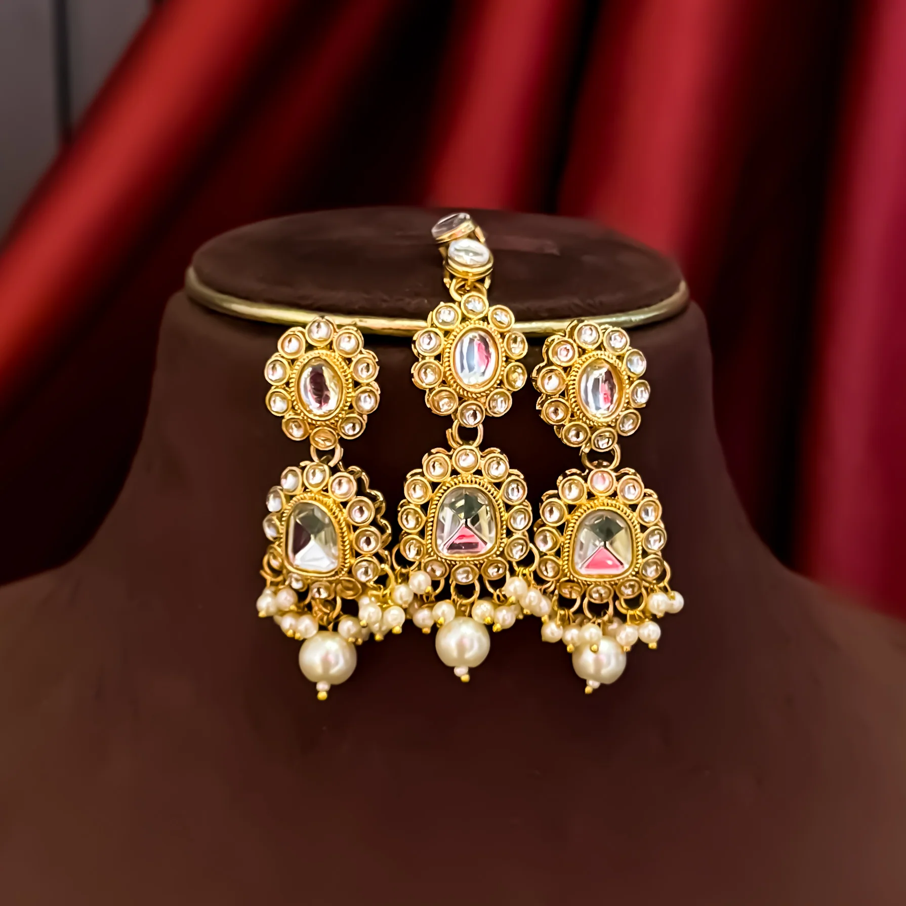 Reeti Kundan Pearl Necklace Set - Golden - Image 4