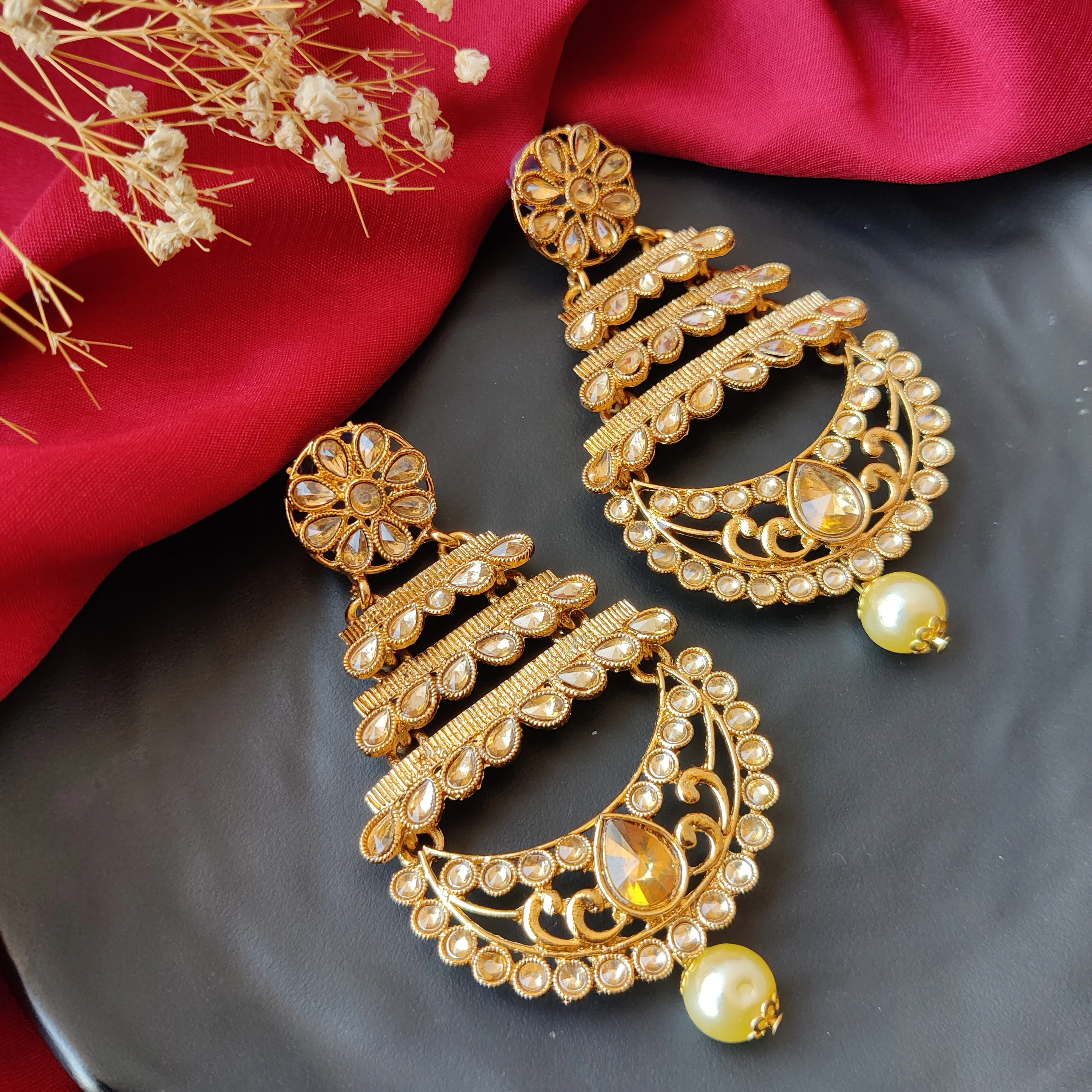 GOLDEN KUNDAN EARRINGS - Image 3