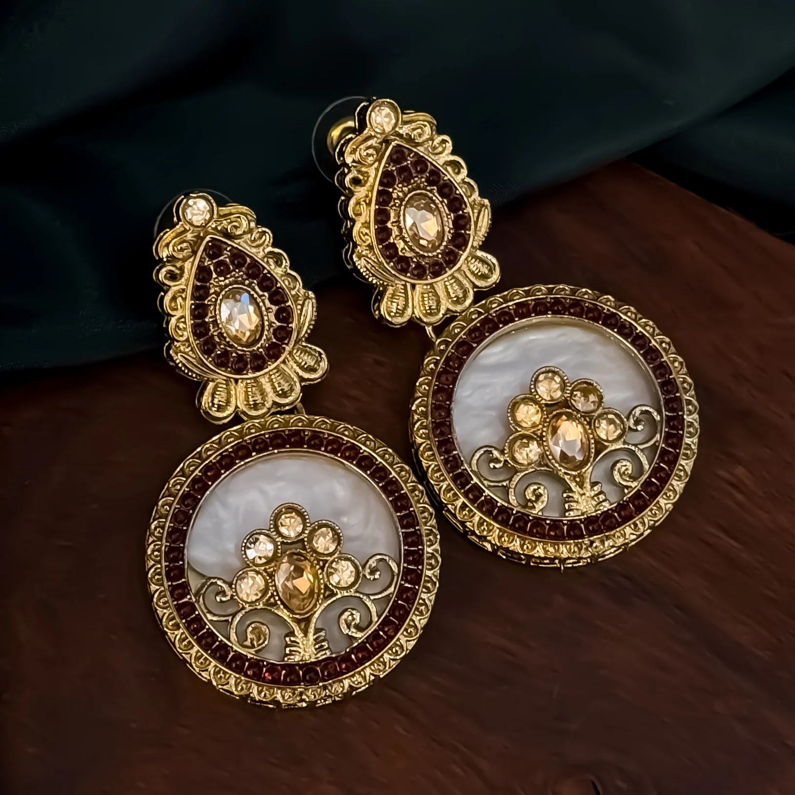 Itika Jadau MOP Chandbali Earrings - Maroon - Image 2