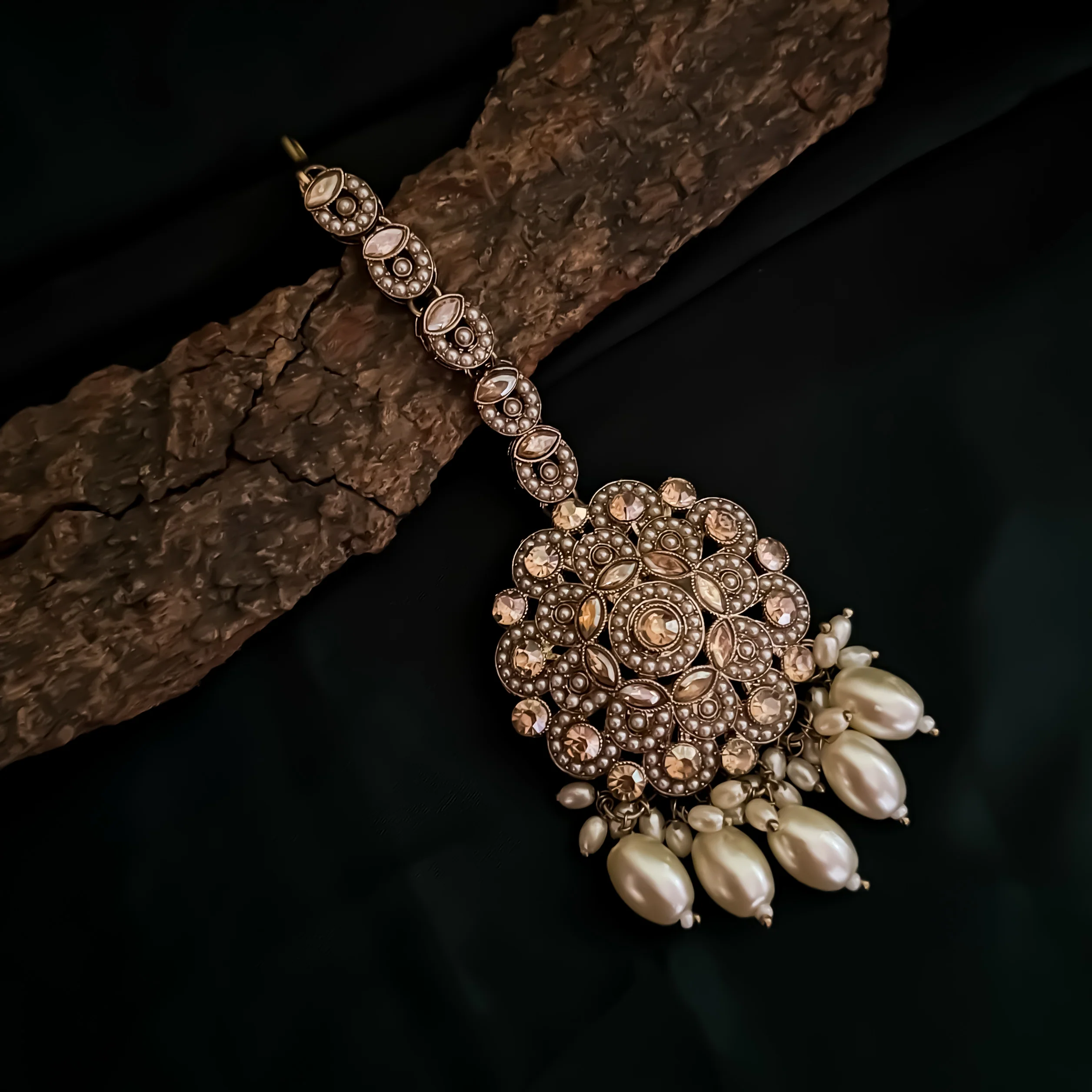 Mahtaab Jadau Reverse AD Jhumka Earrings with Earchain & Teeka - Golden - Image 7