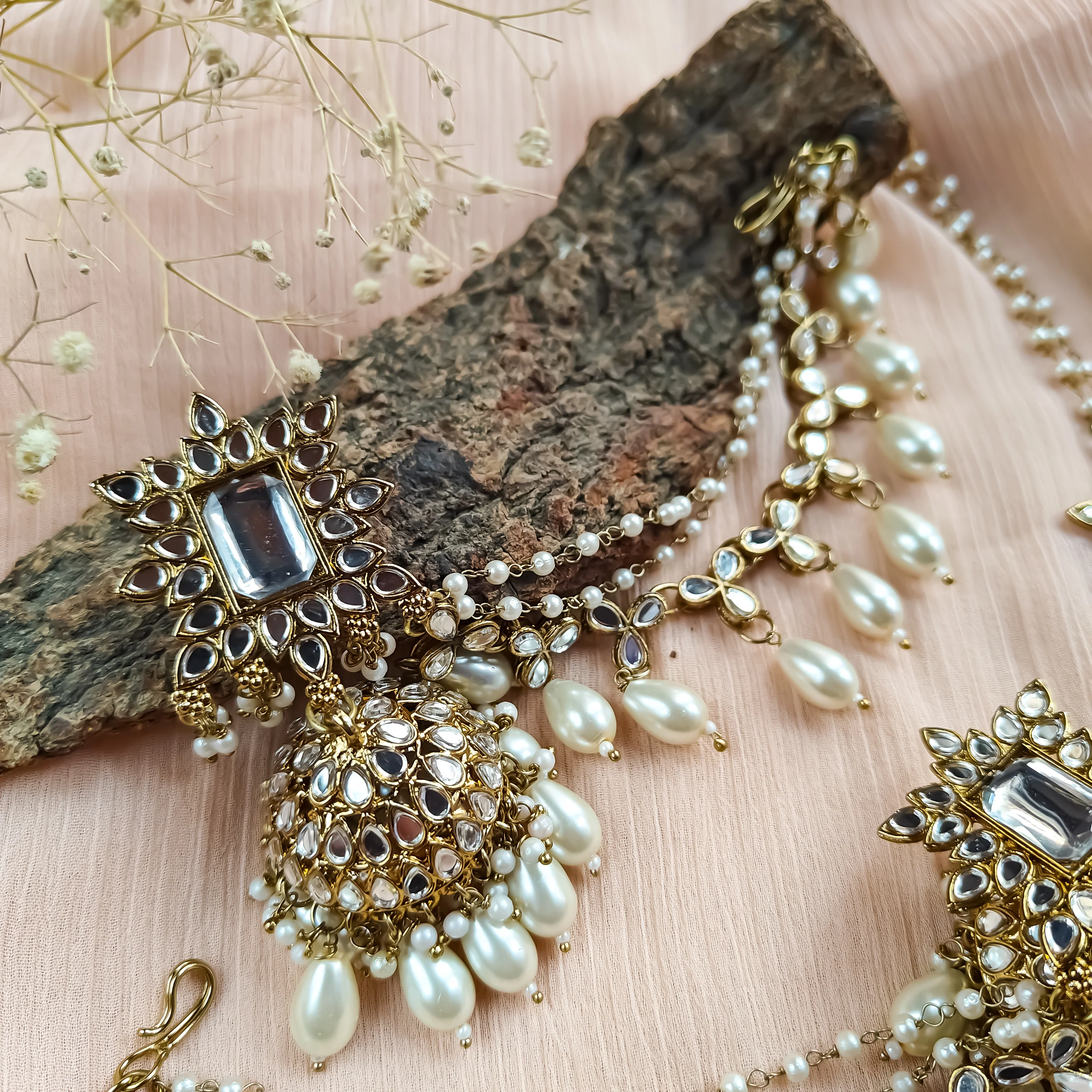 Manavi Mirror Jhumka with Teeka & Sahara- Golden - Image 10