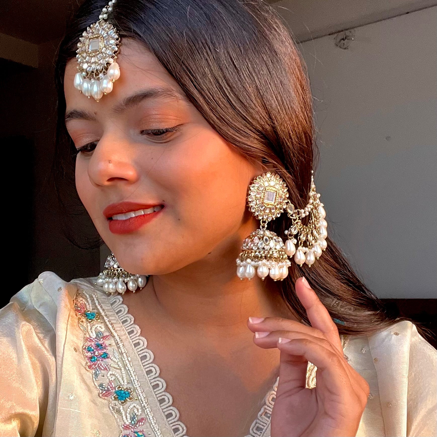 Masaba Mirror Jhumka Earrings with Sahara & Tika Set - Golden - Image 3