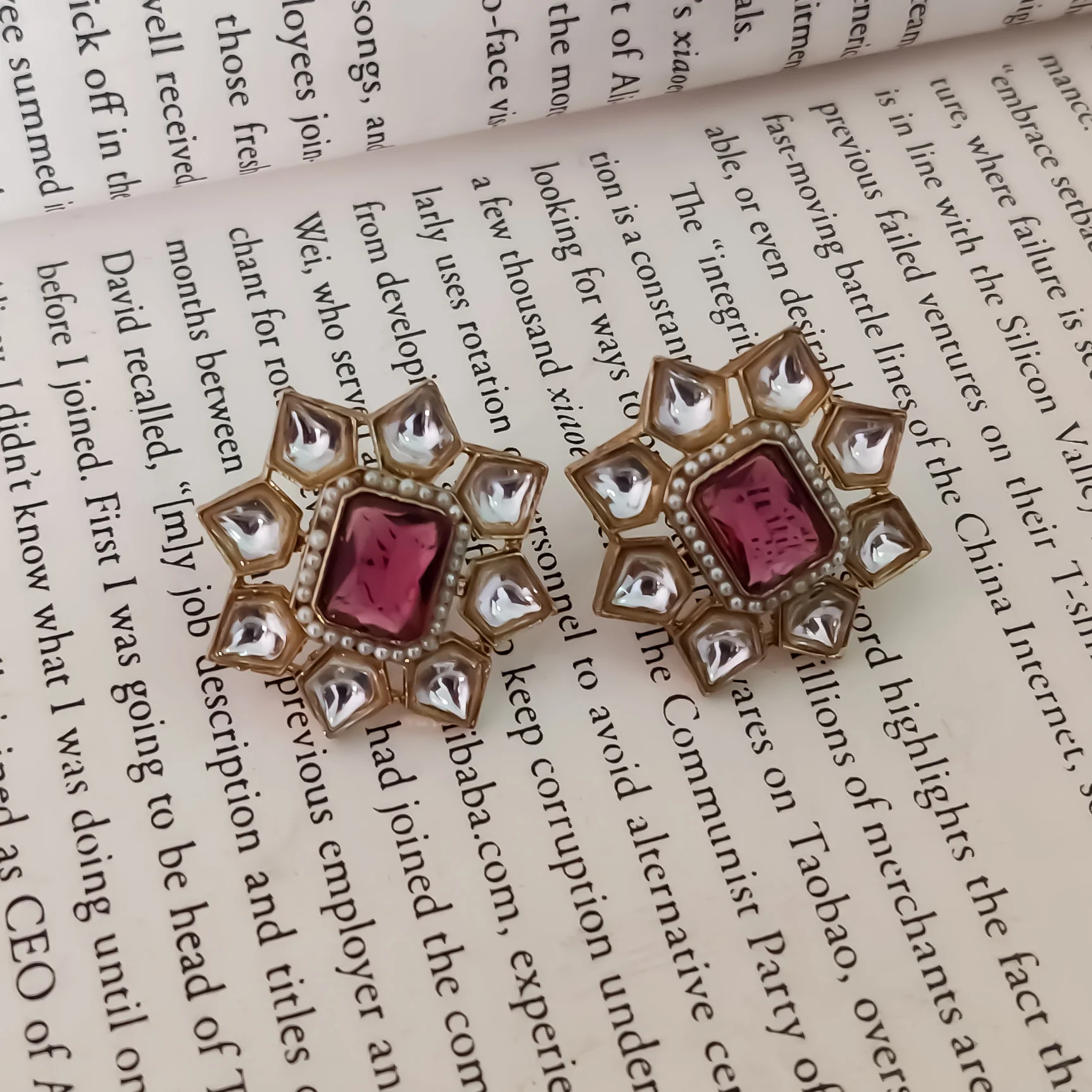 Shaheen Kundan Stud Earring - Wine - Image 3