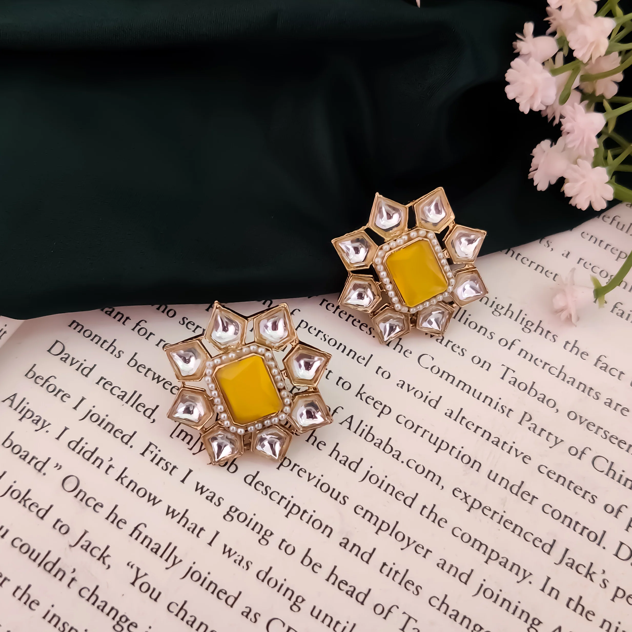 Shaheen Kundan Stud Earring - Yellow - Image 2