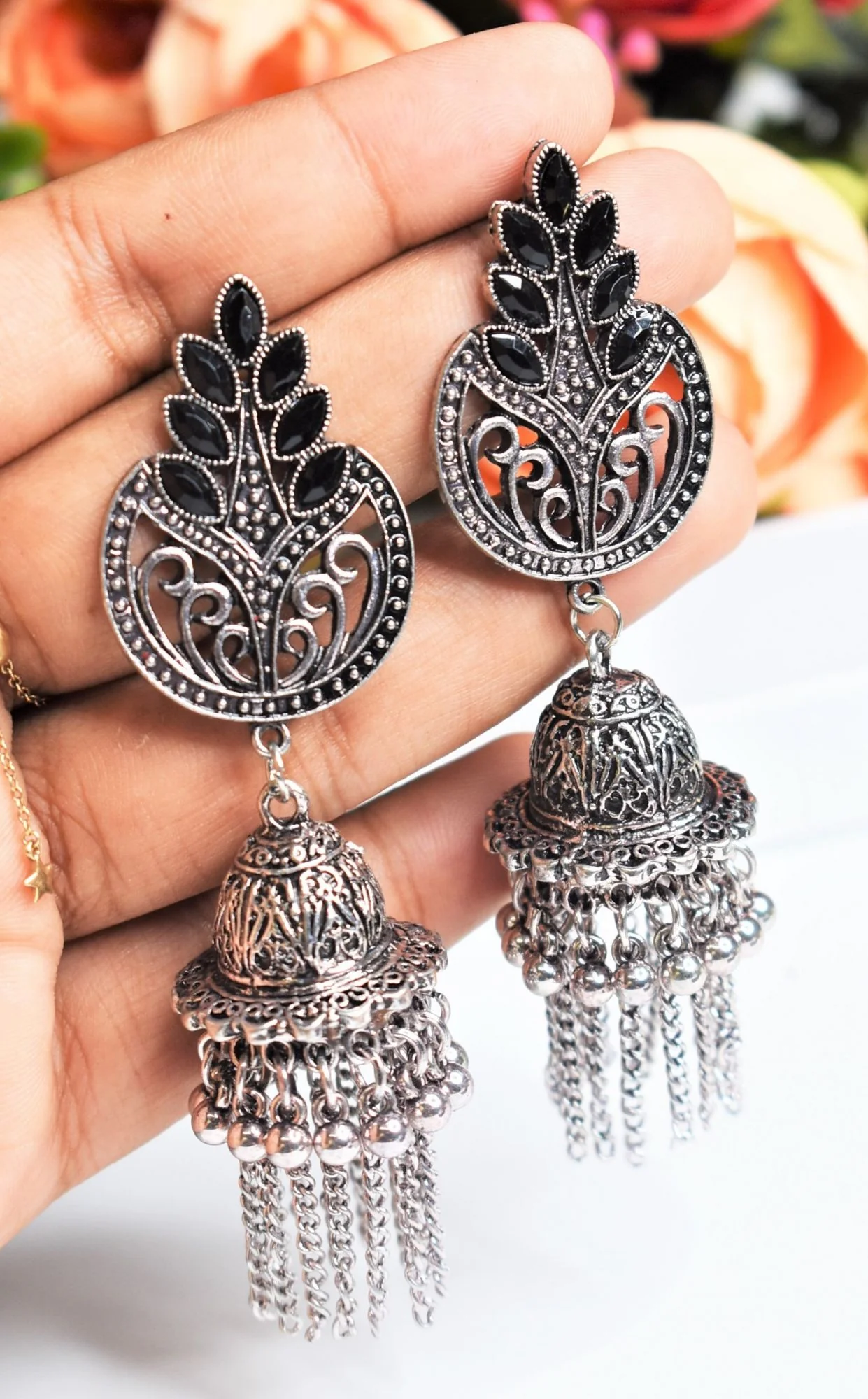 Silver Leaf Oxidised GS Jhumka Earring - Image 3