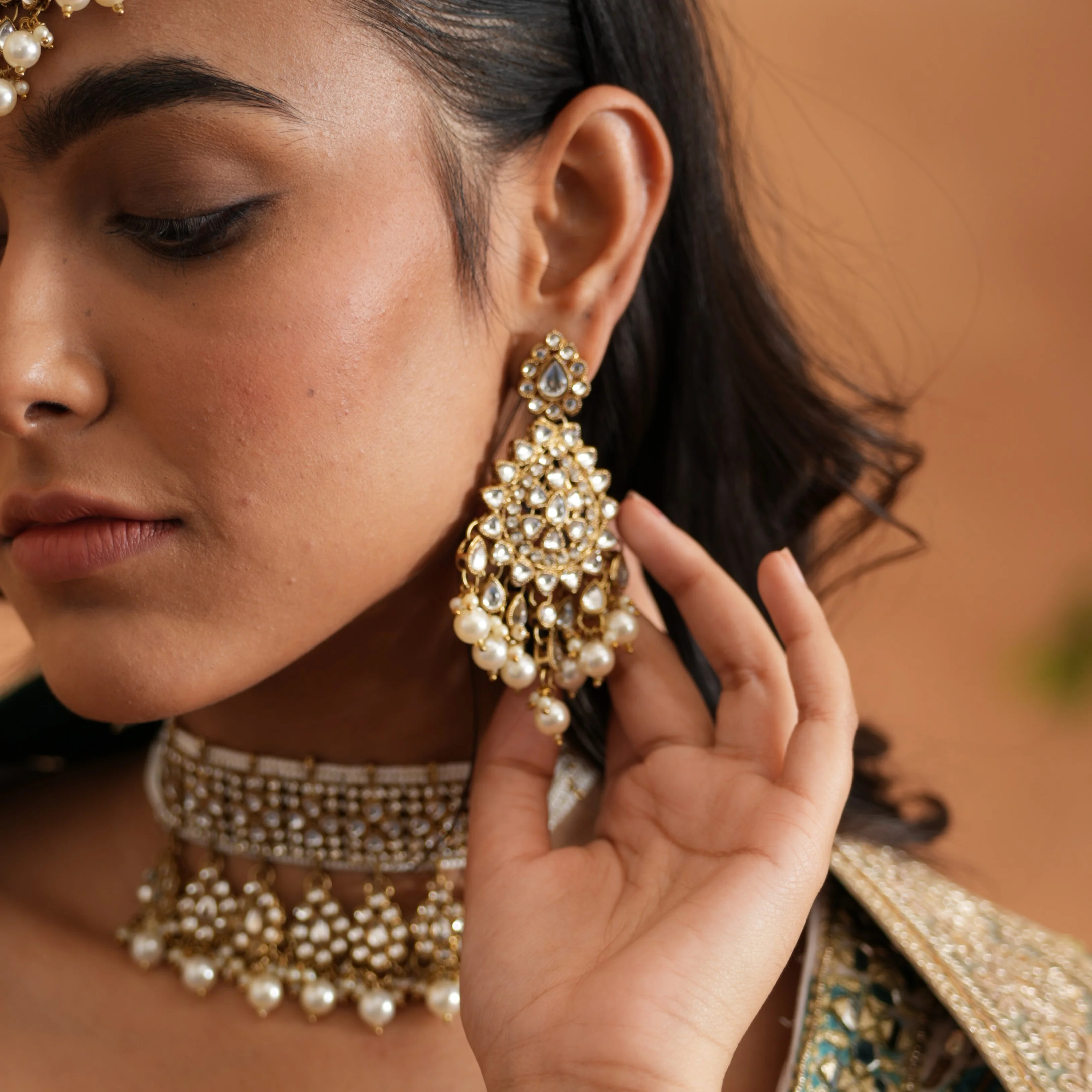Sreeja Golden Necklace Set - Image 3