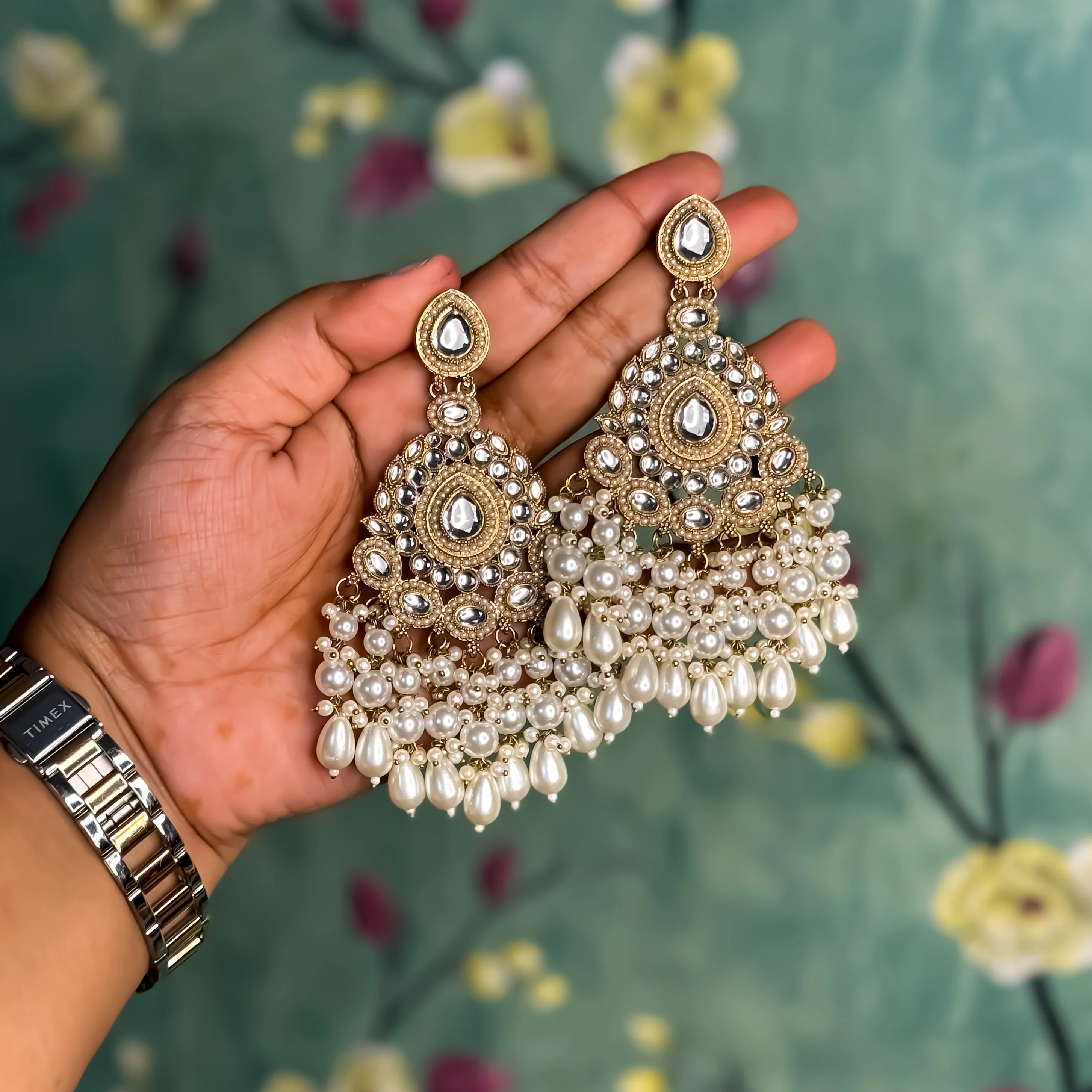 Zahira Jadau Chandbali Earrings- Golden/Ivory - Image 2